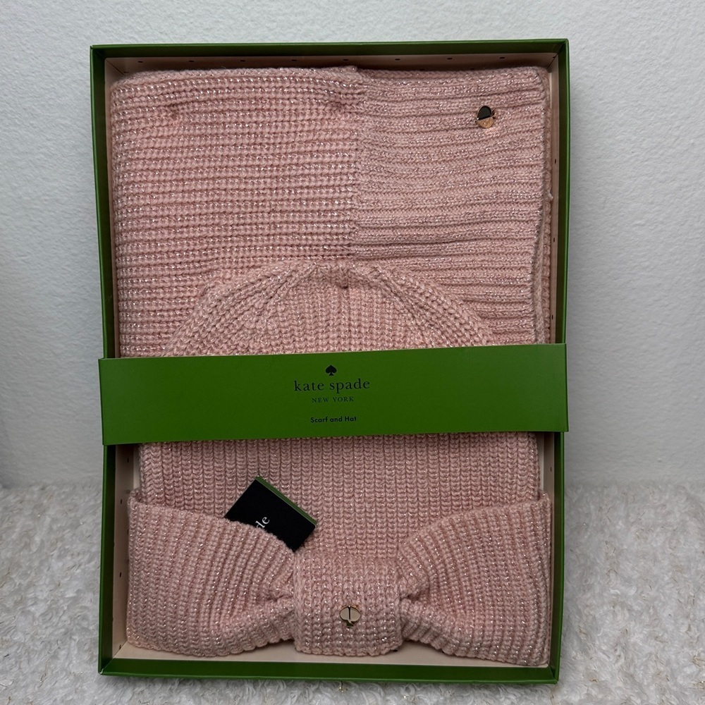Kate‎ Spade New York women’s Beanie & Scarf Boxed Gift Set - Picture 2 of 6